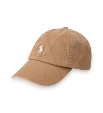 La icónica gorra de chino de algodón marrón