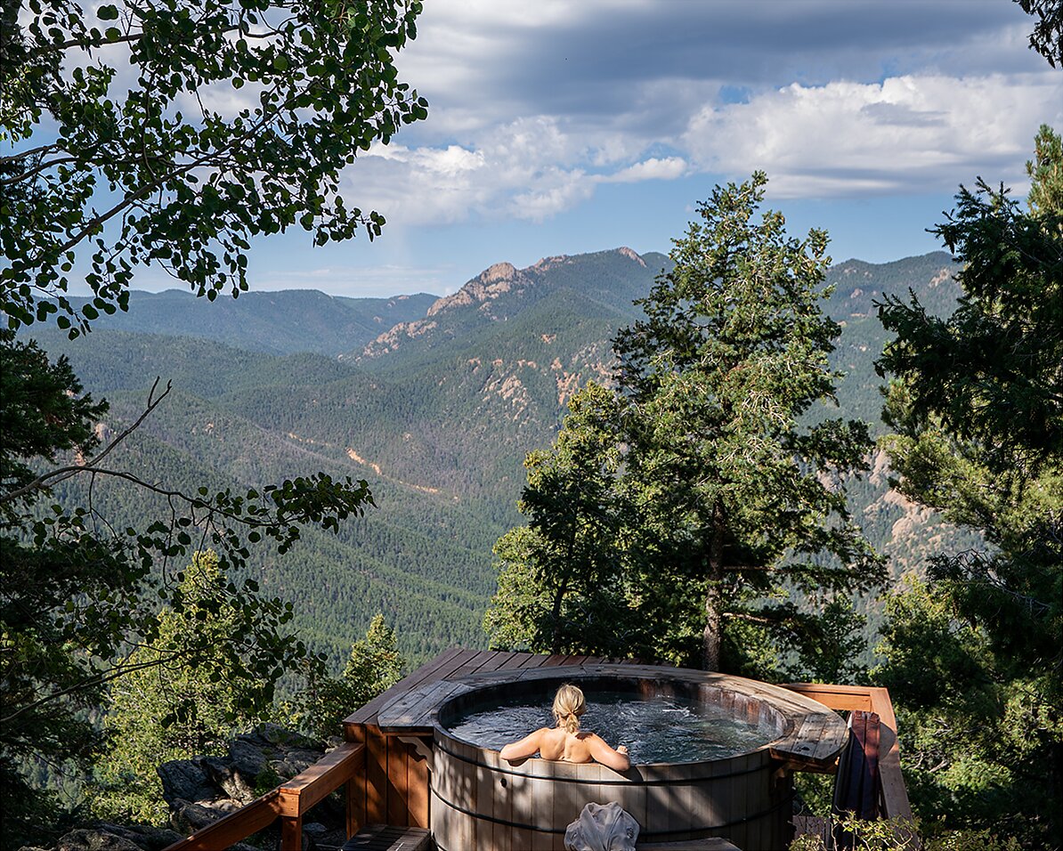 The Broadmoor Cloud Camp: 28% Off Stays